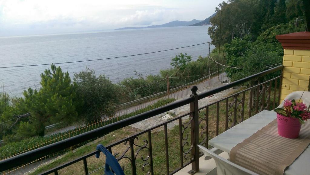 Sol E Mar Sea Side View Guesthouse Perama  Bagian luar foto