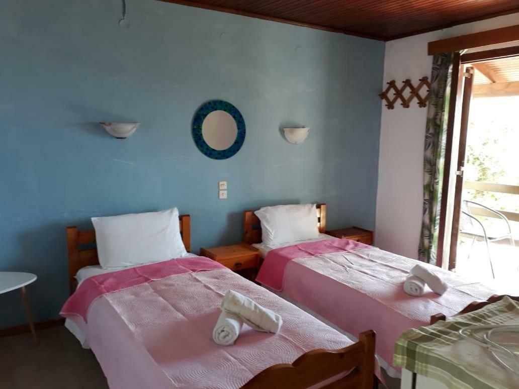 Sol E Mar Sea Side View Guesthouse Perama  Bagian luar foto